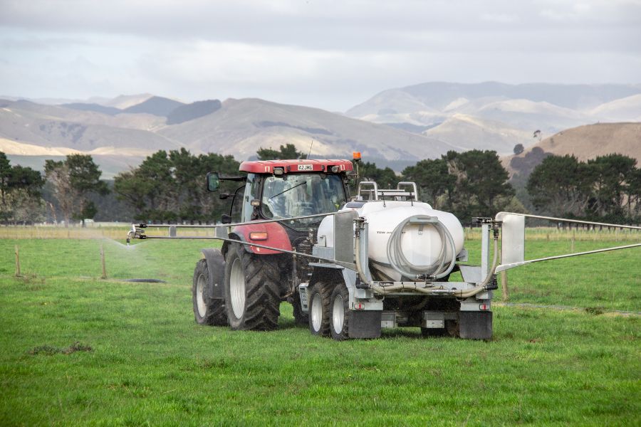2 Ocean2Earth Ocean2Earth's commercial range delivers powerful, sustainable soil health solutions for modern agriculture. Our marine-based formulations improve soil biology, enhance nutrient uptake, and increase yields while supporting regenerative farming practices.